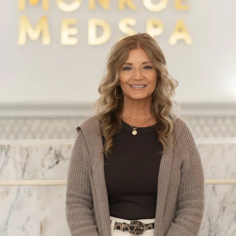 Dawn,<br />
Front Desk Receptionist<br />
